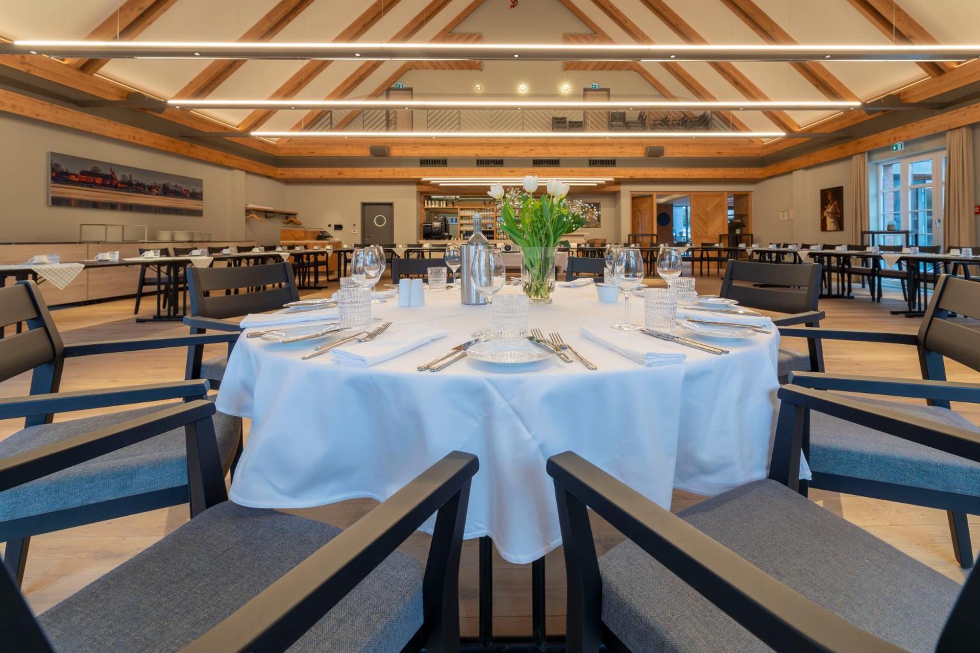 Seehotel Zarrentin Zarrentin am Schaalsee Екстериор снимка