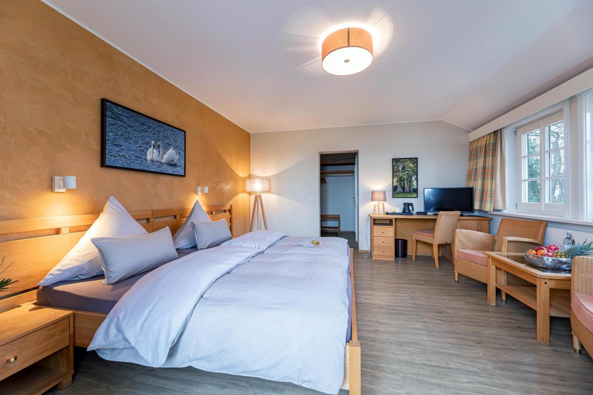 Seehotel Zarrentin Zarrentin am Schaalsee Екстериор снимка